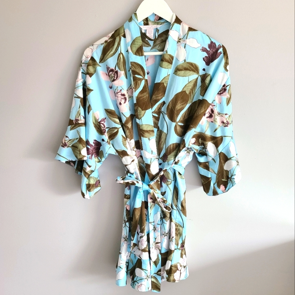 Victoria's Secret Botanical Robe - Picture 1 of 4